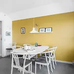 Apartment Lovely In