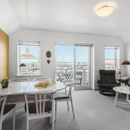 아파트 Lovely In *